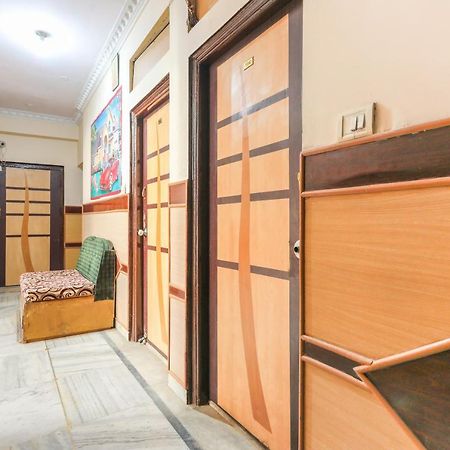 Oyo62194游乐宫酒店 印多尔 外观 照片