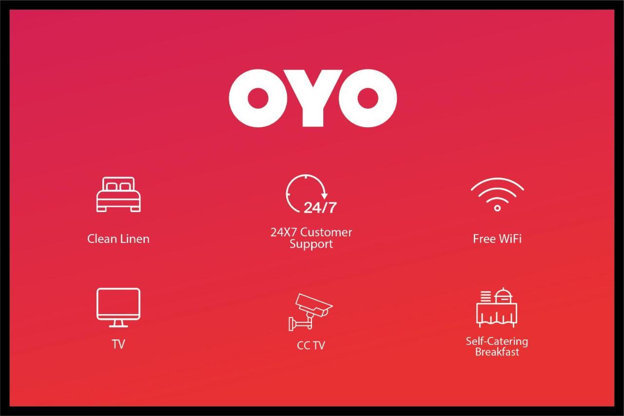 Oyo62194游乐宫酒店 印多尔 外观 照片